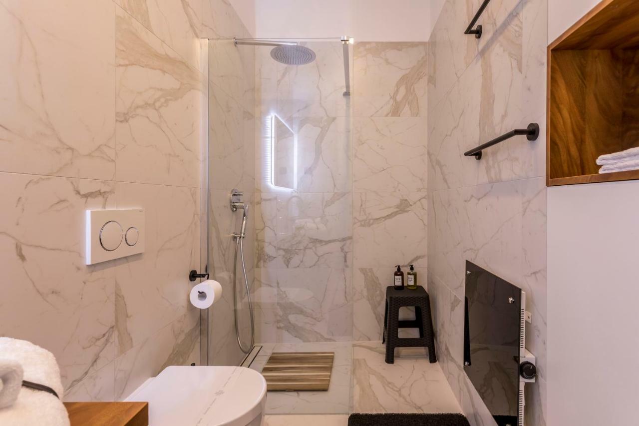 Monvi Luxury Suites Near Bacvice Beach And Old Town Сплит Екстериор снимка
